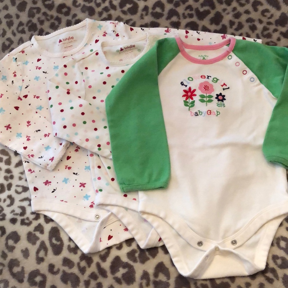 baby Gap Long Sleeve Onesie Set Floral Dot Brennan’s Favorites Size 18-24 Months